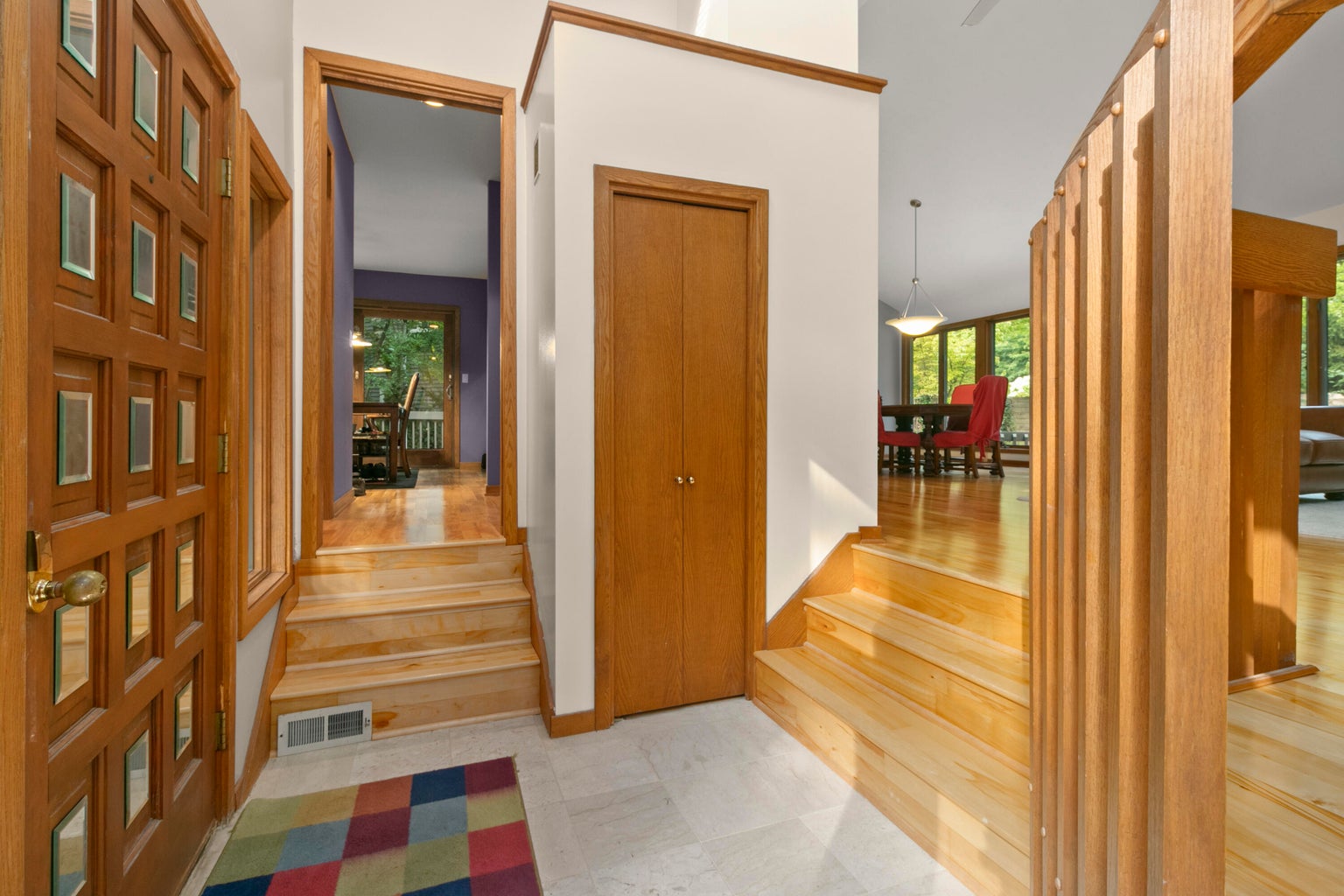 20260812183411097021000000-o interior with wood floors