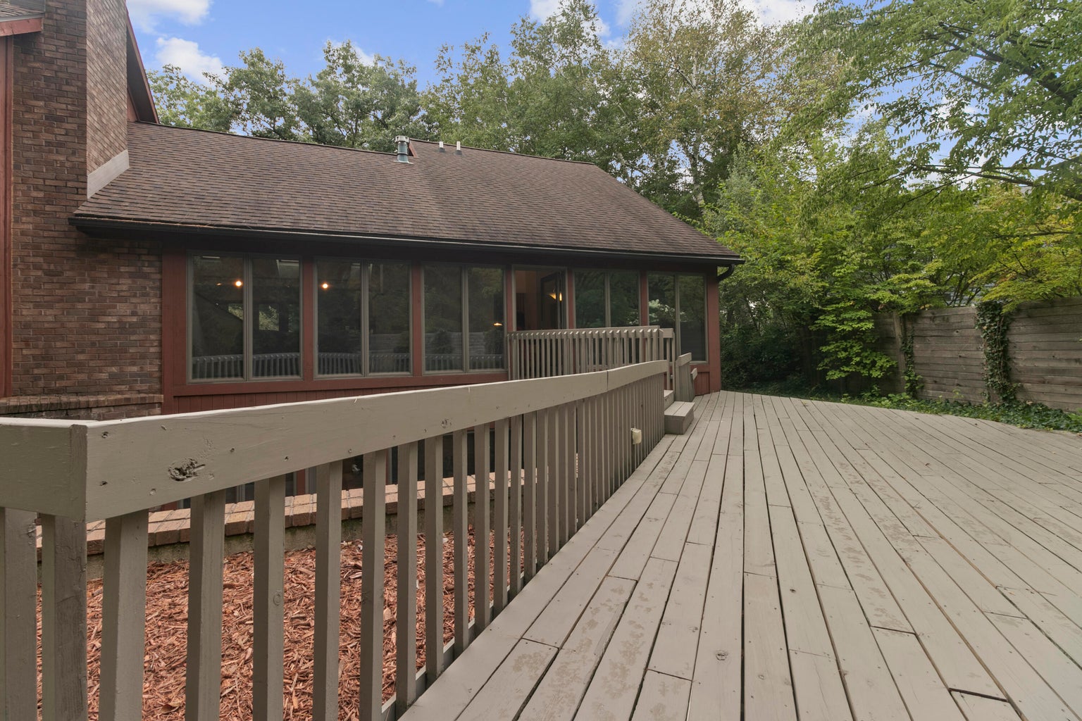 20260812183623750068000000-o deck overview