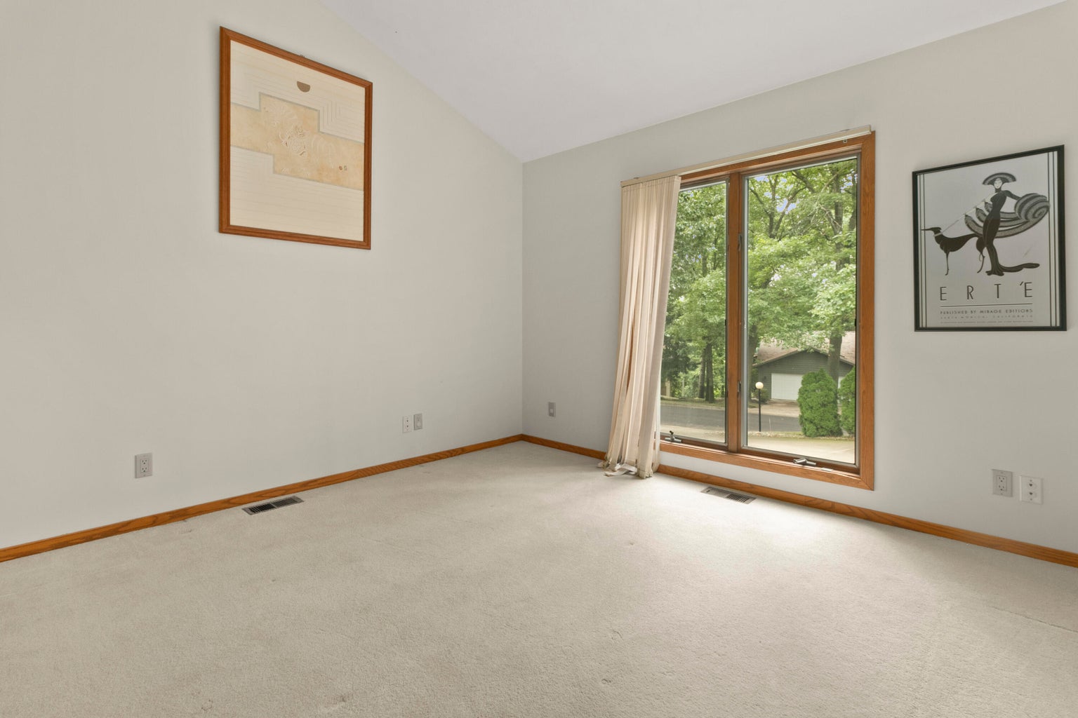 20260812183951562714000000-o room with large windows