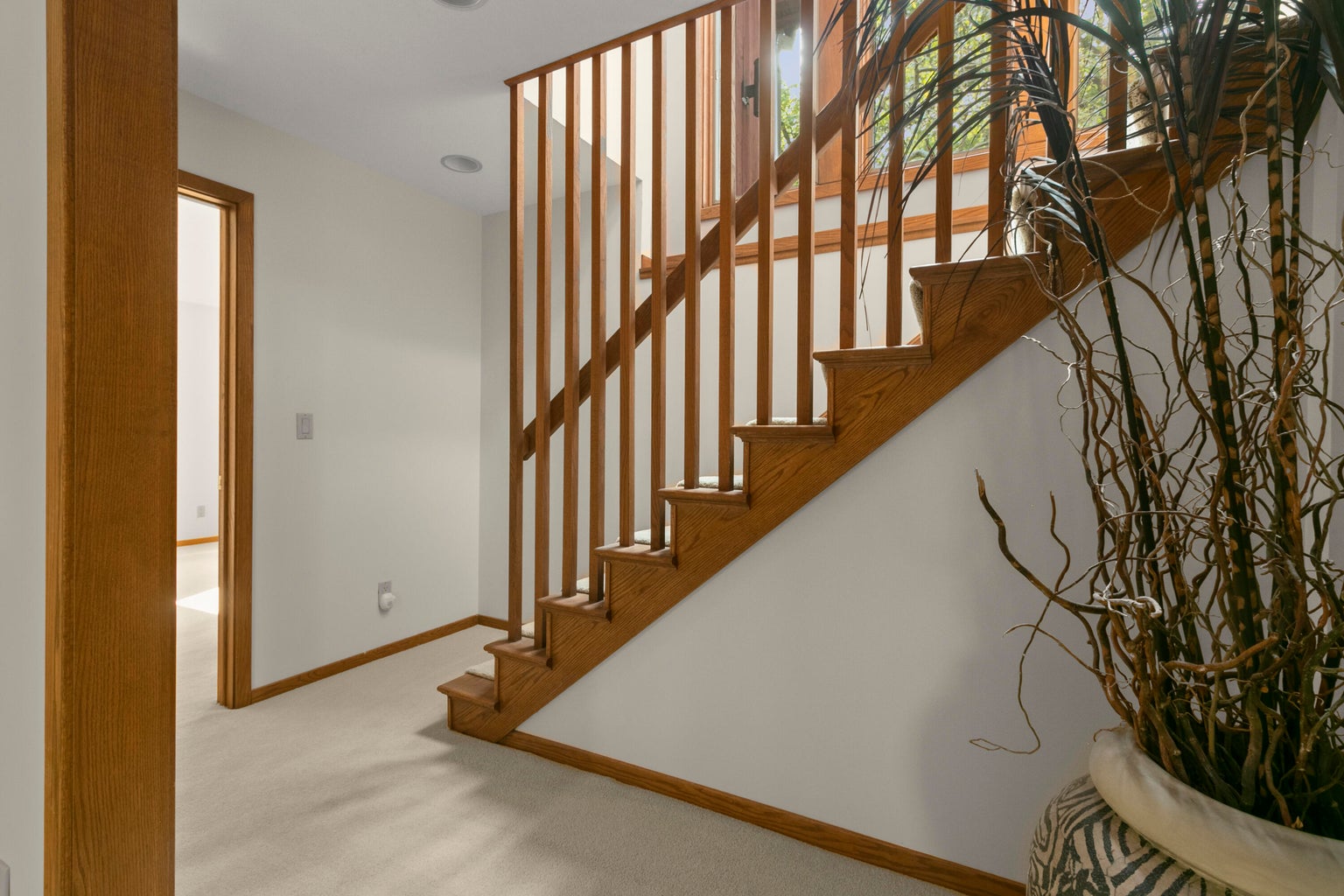 20260812184427365846000000-o staircase