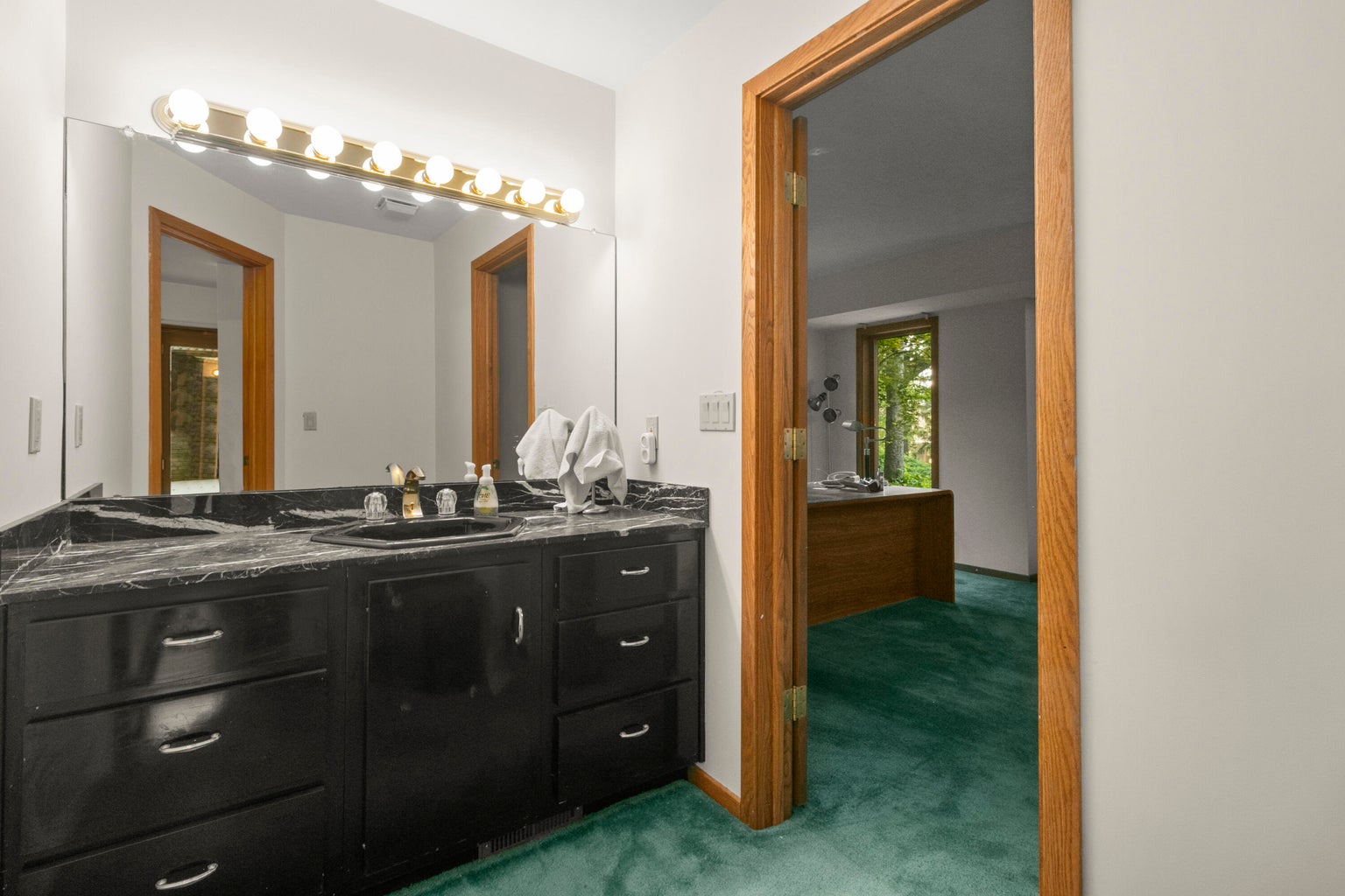 20260812184501661641000000-o bath view